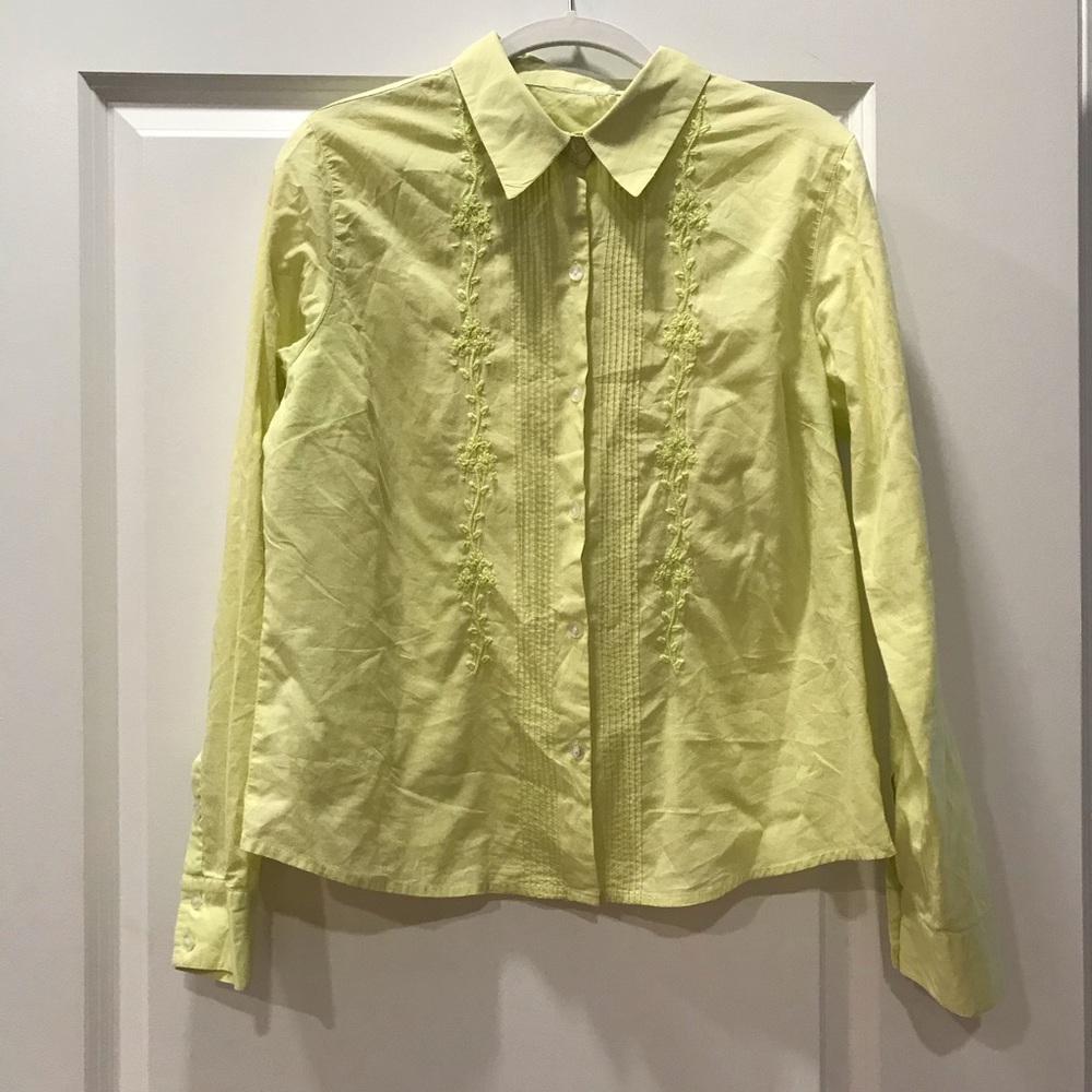 Springy green embroidered cotton button down shirt